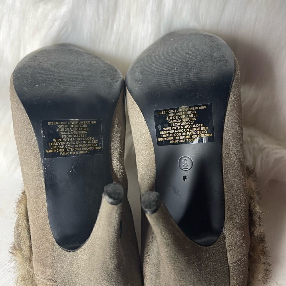 Women genuine leather suede  khaki ankle boots with faux fur top trim size 9 - Picture 11 of 11